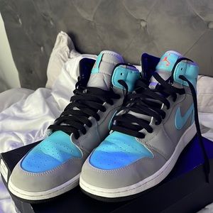 Wolf Grey/ Black- TD PL BL-HT LV